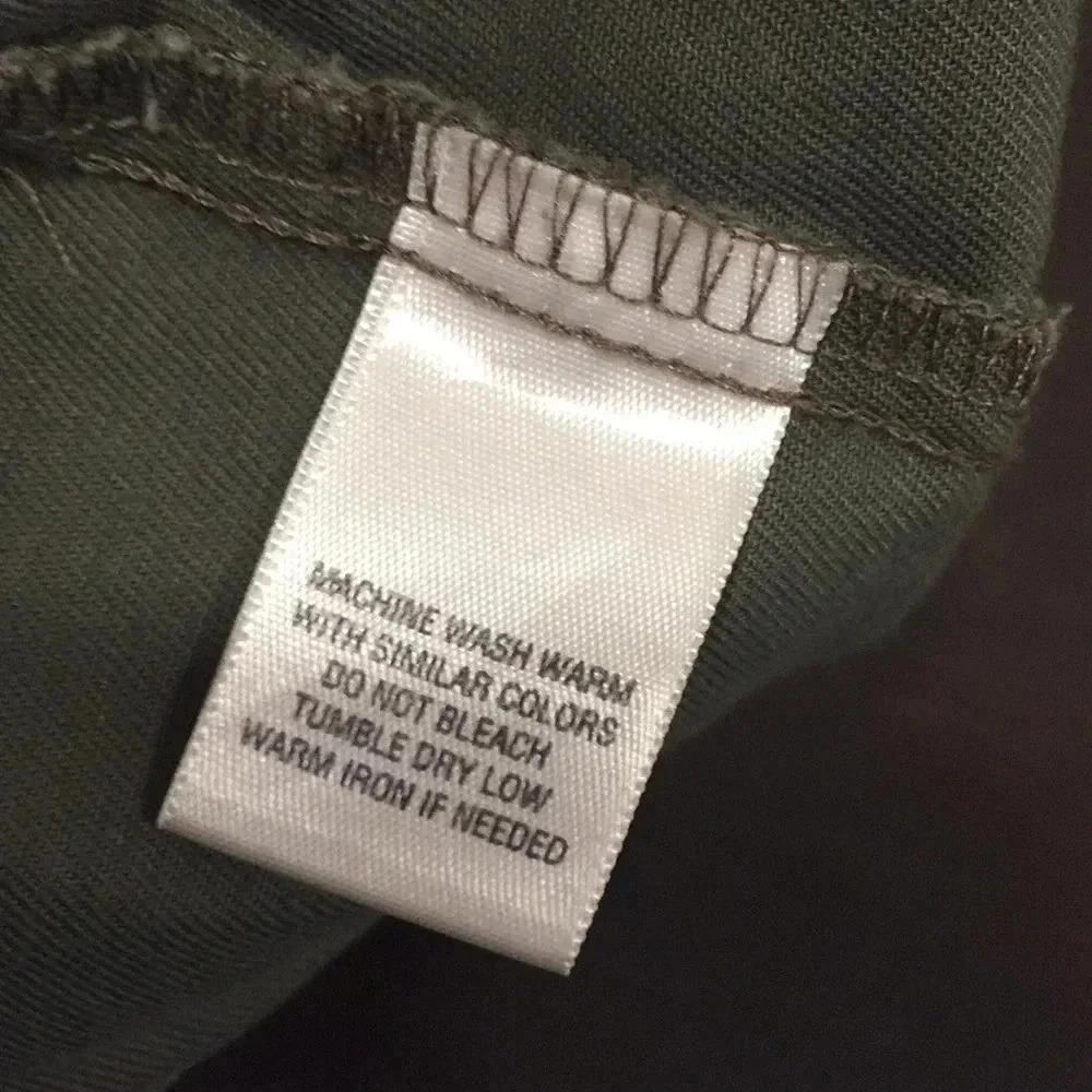 Classic Elements Capris - Picture 7 of 7